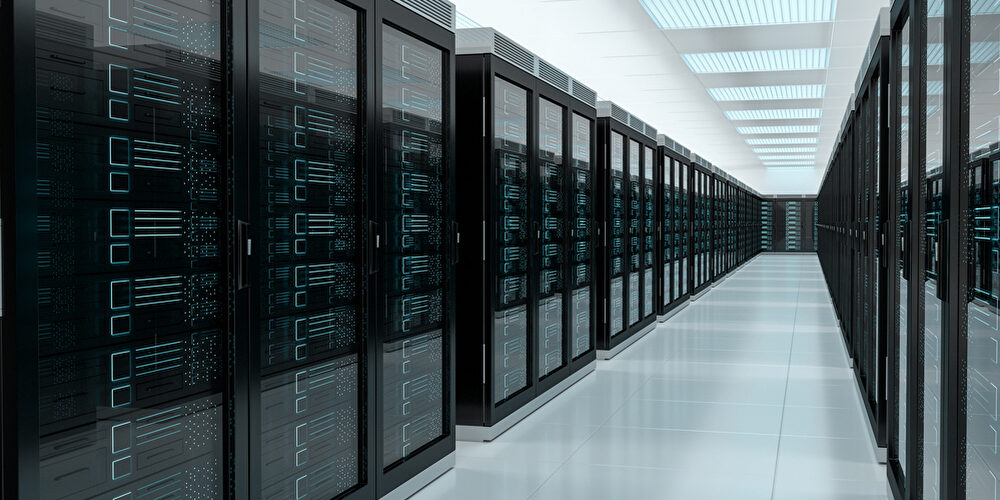Serverraum mit Netzwerktechnik